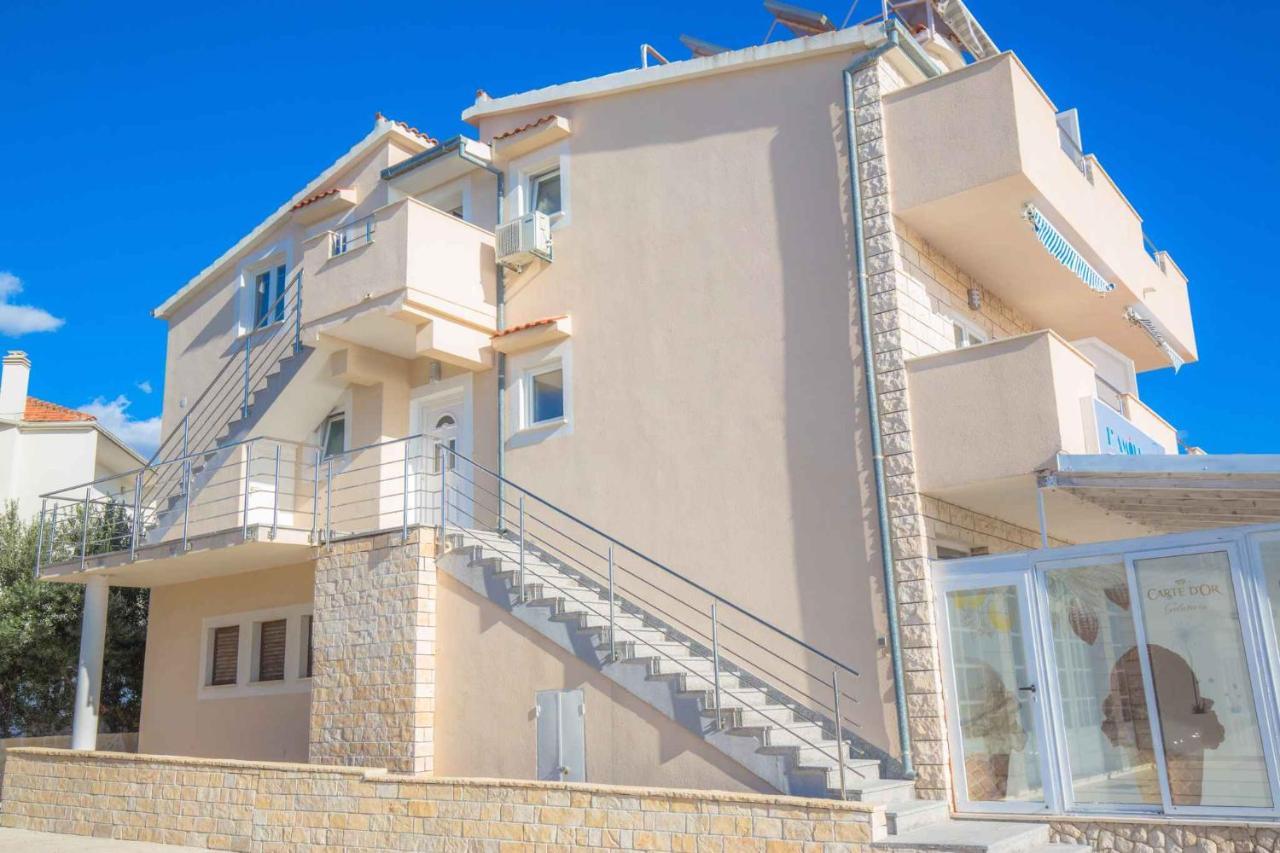 Apartments In Rogoznica 40364 Exterior foto